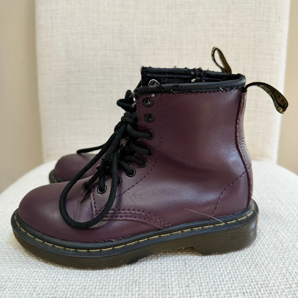 Dr. Martens Delaney Girls Leather Lace Up Combat Boot Cherry Red Size 12